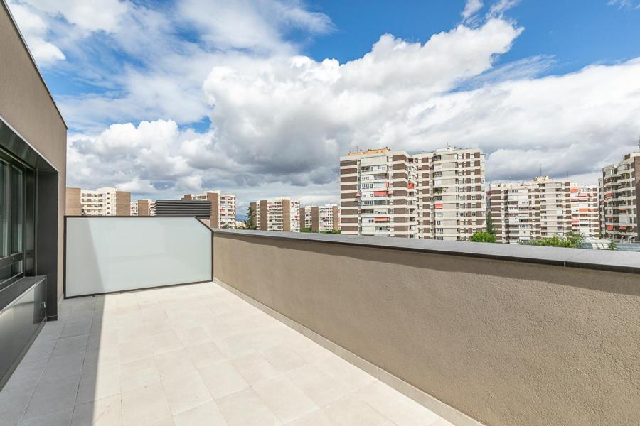 Micampus Madrid Sinesio Delgado Student Residence Exterior photo